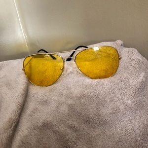 Yellow fashion sunglasses